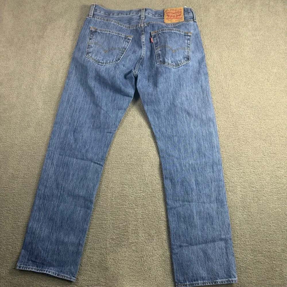Levis 501 Original Fit Mens Medium Wash Blue Straight Leg Jeans W32 L30